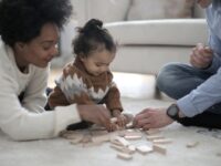 Non-Verbal Communication in Toddler Discipline: Key Tips