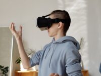 Virtual Reality for Toddlers: Benefits & Risks